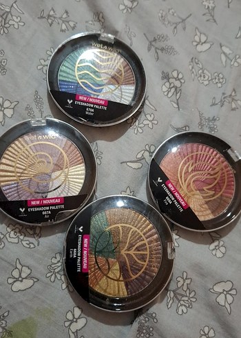 Wet n Wild Çok Renkli Göz Farı Paletleri