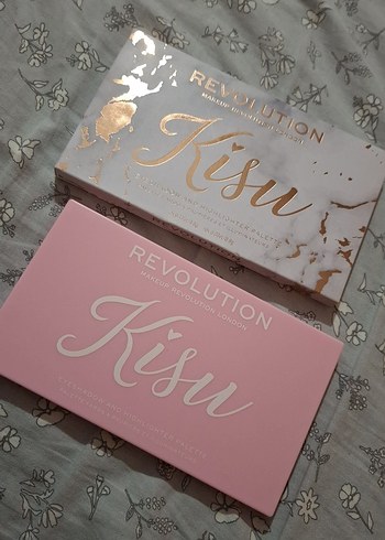 Revolution Kisu Parlak Pembe Far Paleti