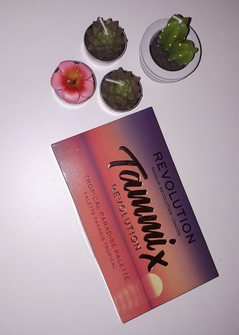 Revolution Tammix Göz Farı Paleti - Koyu Pembe