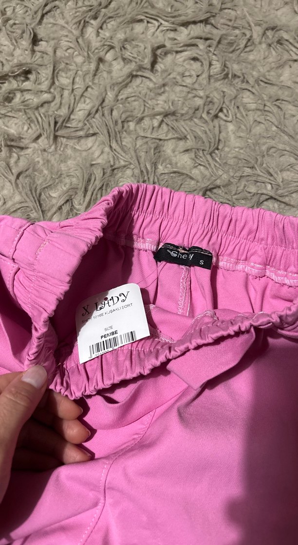 Pembe Kadın Mini Şort Rahat Kesim - Görsel 4