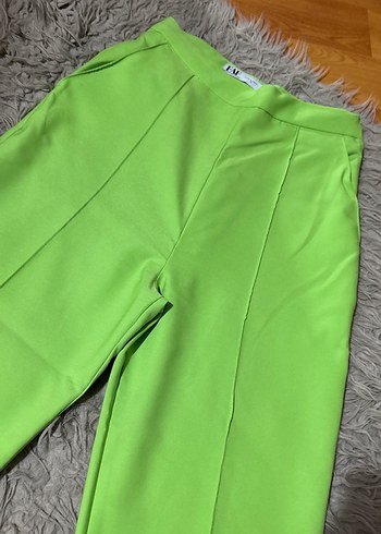 Kadın Yeşil Regular Fit Kumaş Pantolon - Görsel 2