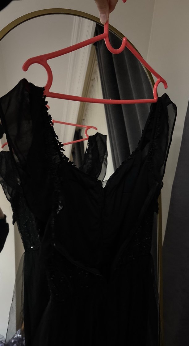 Siyah Gotik Nakışlı Uzun Abiye Elbise - Görsel 2