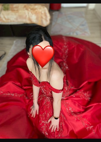 Alfabeta Kırmızı madonna yaka İşlemeli kına elbisesi