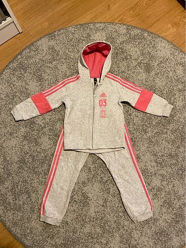 Adidas çocuk eşofman takımı 2/3 yaş