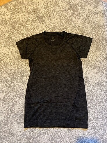 H&m spor tshirt