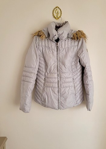 Guess Kürk Detaylı Gri Kaz Tüyü Kadın Kışlık Mont - Görsel 2