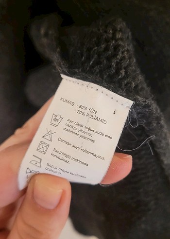 Düğmeli Siyah Uzun Hırka - Görsel 4