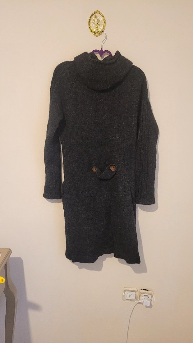 Düğmeli Siyah Uzun Hırka - Görsel 5