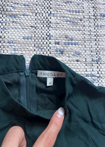 Yüksek Yakalı Yeşil Keten Kalem Elbise - Görsel 4