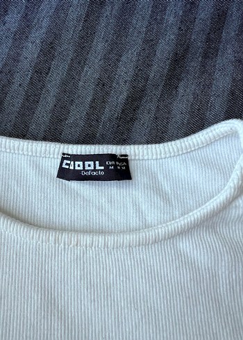 Beyaz Kemer Detaylı Crop Top - Görsel 3