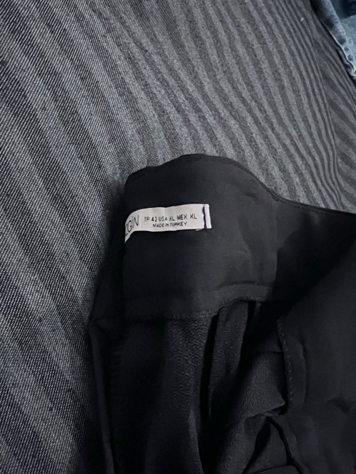 Kadın Siyah Kumaş Pantolon - Görsel 2