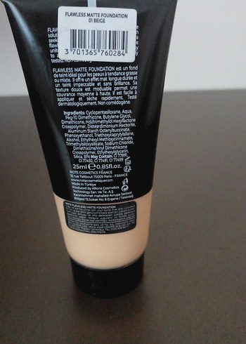 Note Note Flawless Matte Fondöten SPF15 Bej
