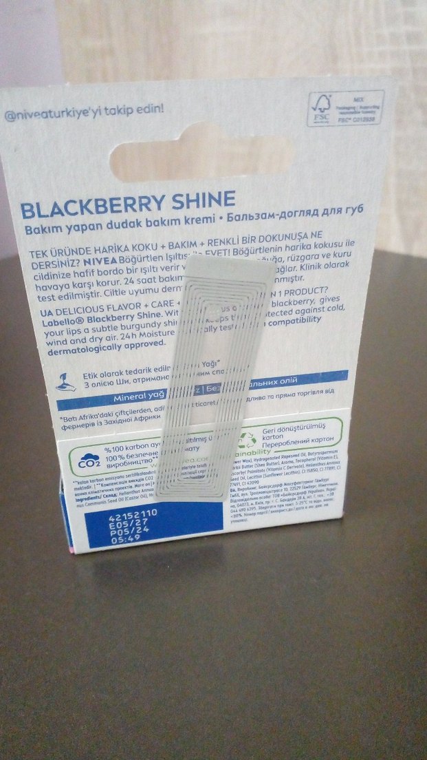 Nivea Blackberry Shine Dudak Bakım Balmı - Görsel 2