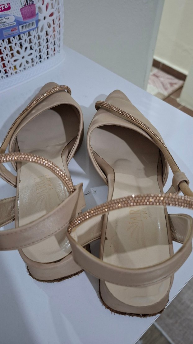 Bej Zincir Detaylı Kadın Topuklu Ayakkabı - Görsel 4