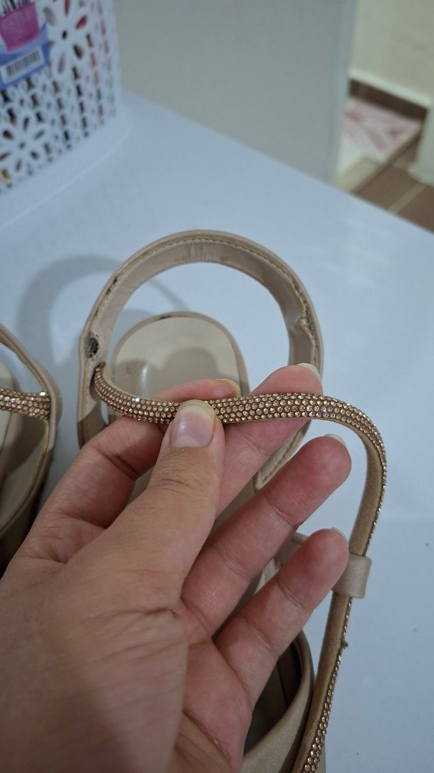 Bej Zincir Detaylı Kadın Topuklu Ayakkabı - Görsel 5