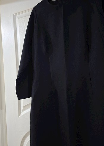 Siyah Uzun Kollu Dökümlü Ofis Elbisesi - Görsel 2