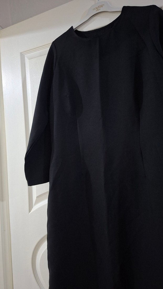 Siyah Uzun Kollu Dökümlü Ofis Elbisesi - Görsel 2