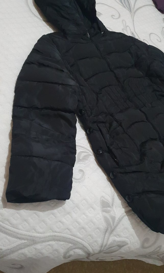 Siyah Kapüşonlu Uzun Kadın Kışlık Mont - Görsel 2