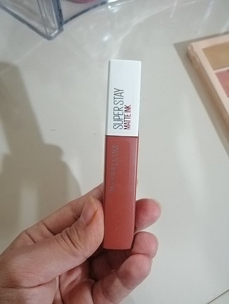 maybelline 75 super stay likit mat ruj