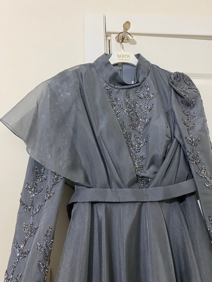 Gri Nakışlı Uzun Abiye Elbise - Görsel 2