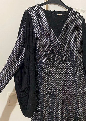 Uzun Siyah Drapeli V Yaka Gotik Elbise