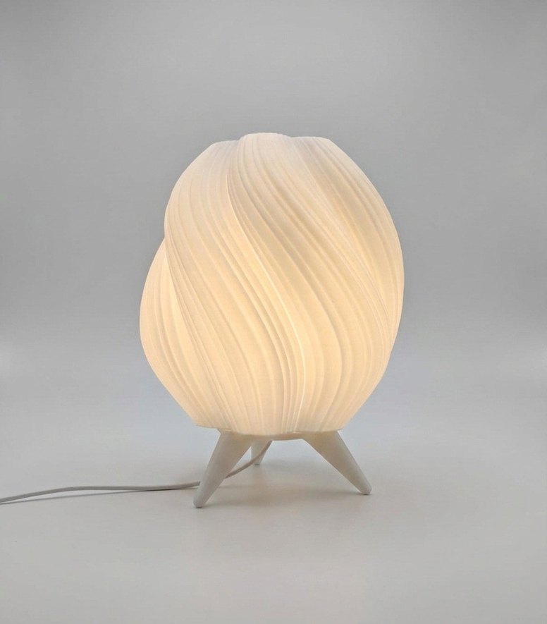 Beyaz Dalgalı Desenli Masa Lambası - Görsel 2