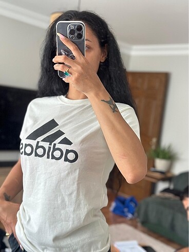 Adidas tişört