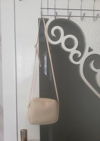 Bej Minimalist Kadın Çapraz Çanta