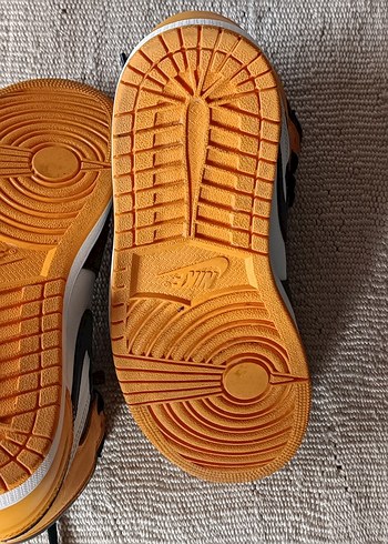 Nike Jordan 1 High OG "Taxi"-40 Numara Sneaker - Görsel 4