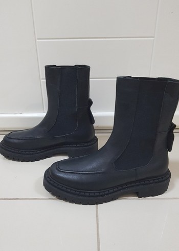 39 Beden Siyah Stiletto Topuklu Lastik Bot