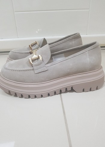 40 Beden gri Renk Bej Süet Tokalı Kadın Loafer