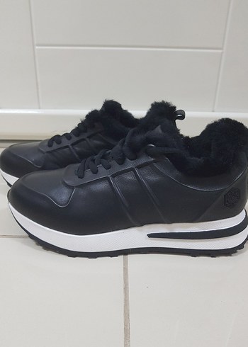 36 Beden siyah Renk Siyah Kürklü Spor Ayakkabı