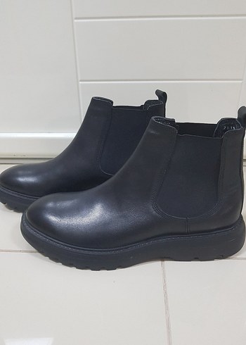 İNCİ HAKİKİ DERİ BOT 44 no - Görsel 5