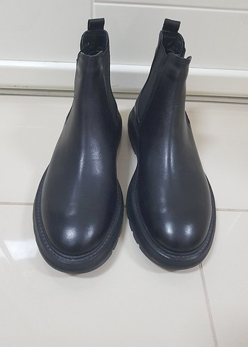 İNCİ HAKİKİ DERİ BOT 44 no - Görsel 3