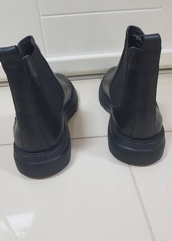 İNCİ HAKİKİ DERİ BOT 44 no - Görsel 4