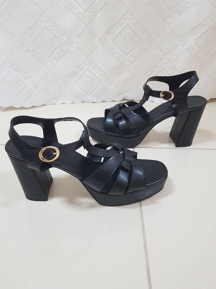 Siyah Platform Topuklu Kadın Sandalet - Görsel 2