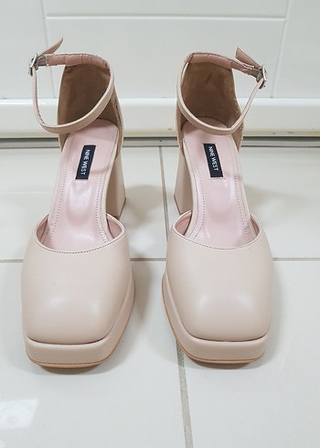 Nine West 38