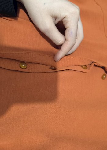 Düğmeli tuurncu Kadın Mini Tulum - Görsel 5