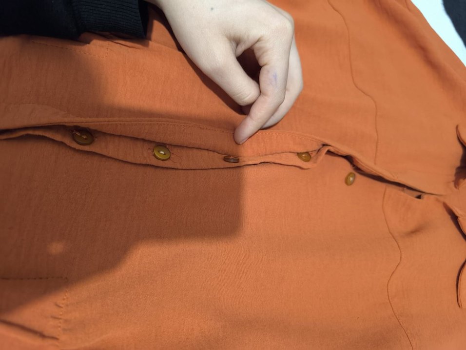 Düğmeli tuurncu Kadın Mini Tulum - Görsel 5