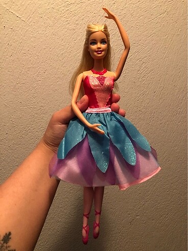 Barbie Barbie sihirli balerin