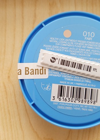 Beden Rimmel London Kind & Free Powder 010 Fair