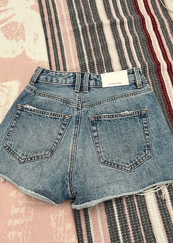 Stradivarius Kadın Bağcıklı Koyu Mavi Mini Kot Şort