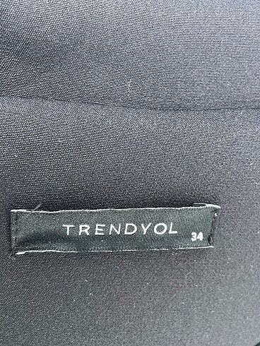 34 Beden siyah Renk Trendyol & Milla Blazer %70 İndirimli.