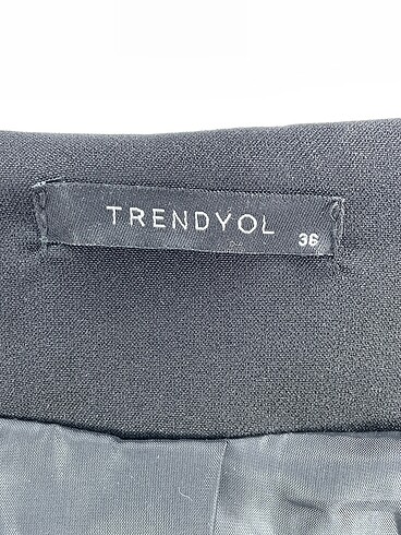 36 Beden siyah Renk Trendyol & Milla Blazer %70 İndirimli.