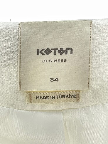 34 Beden beyaz Renk Koton Blazer %70 İndirimli.