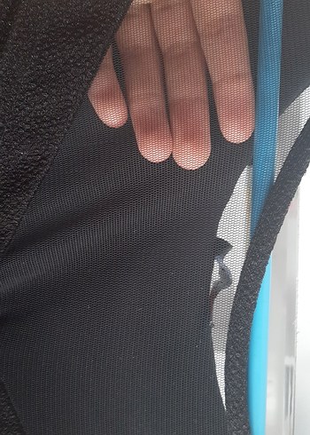 l Beden Siyah Uzun Kolsuz Abiye