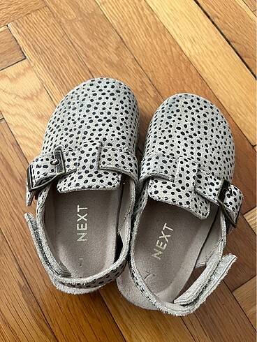 Next Next kız bebek sandalet