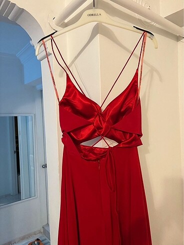 Şeref vural kırmızı uzun abiye elbise - Görsel 3