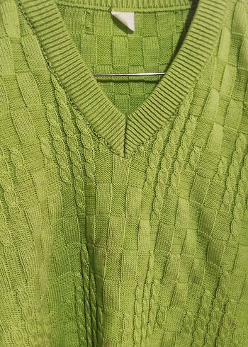 Yeşil V Yakalı Örgü Kadın Kazak - Görsel 2