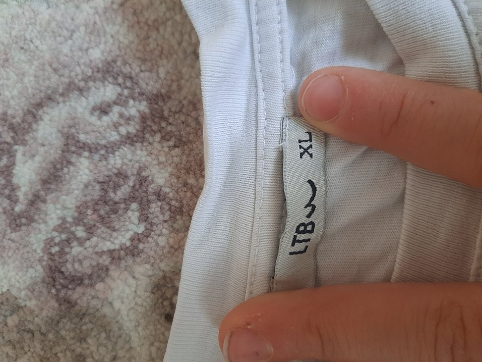 Beyaz Keten Hamile Tişörtü, Yuvarlak Yaka - Görsel 3